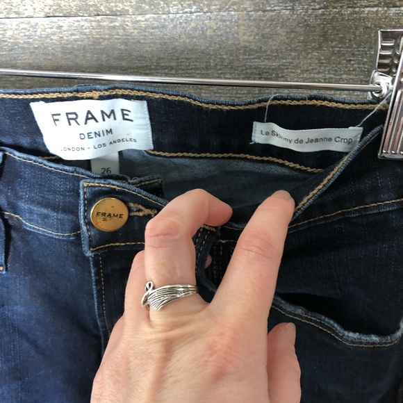 Frame le skinny de Jeanne crop dark wash jeans - Picture 3 of 4